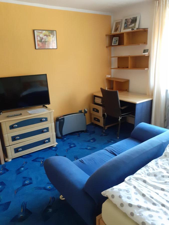 Rd Cerncin Bucovice Apartment Exterior photo
