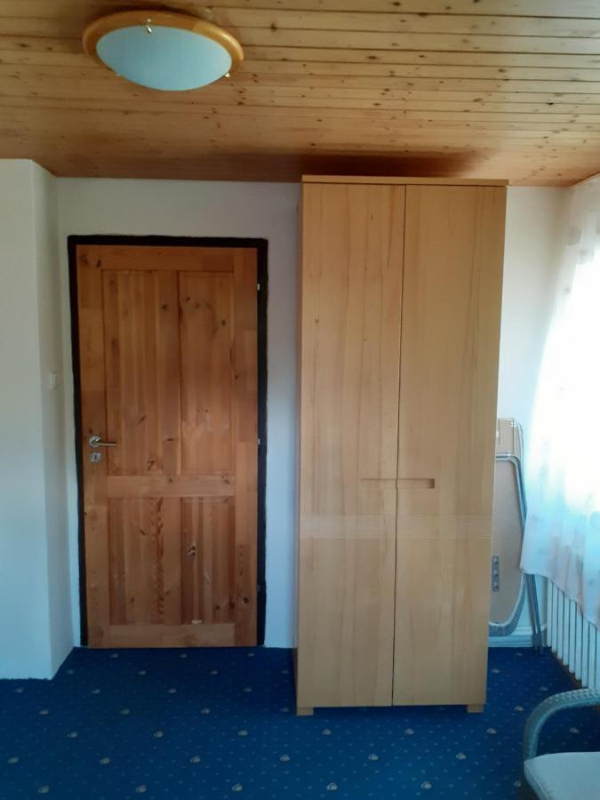 Rd Cerncin Bucovice Apartment Exterior photo